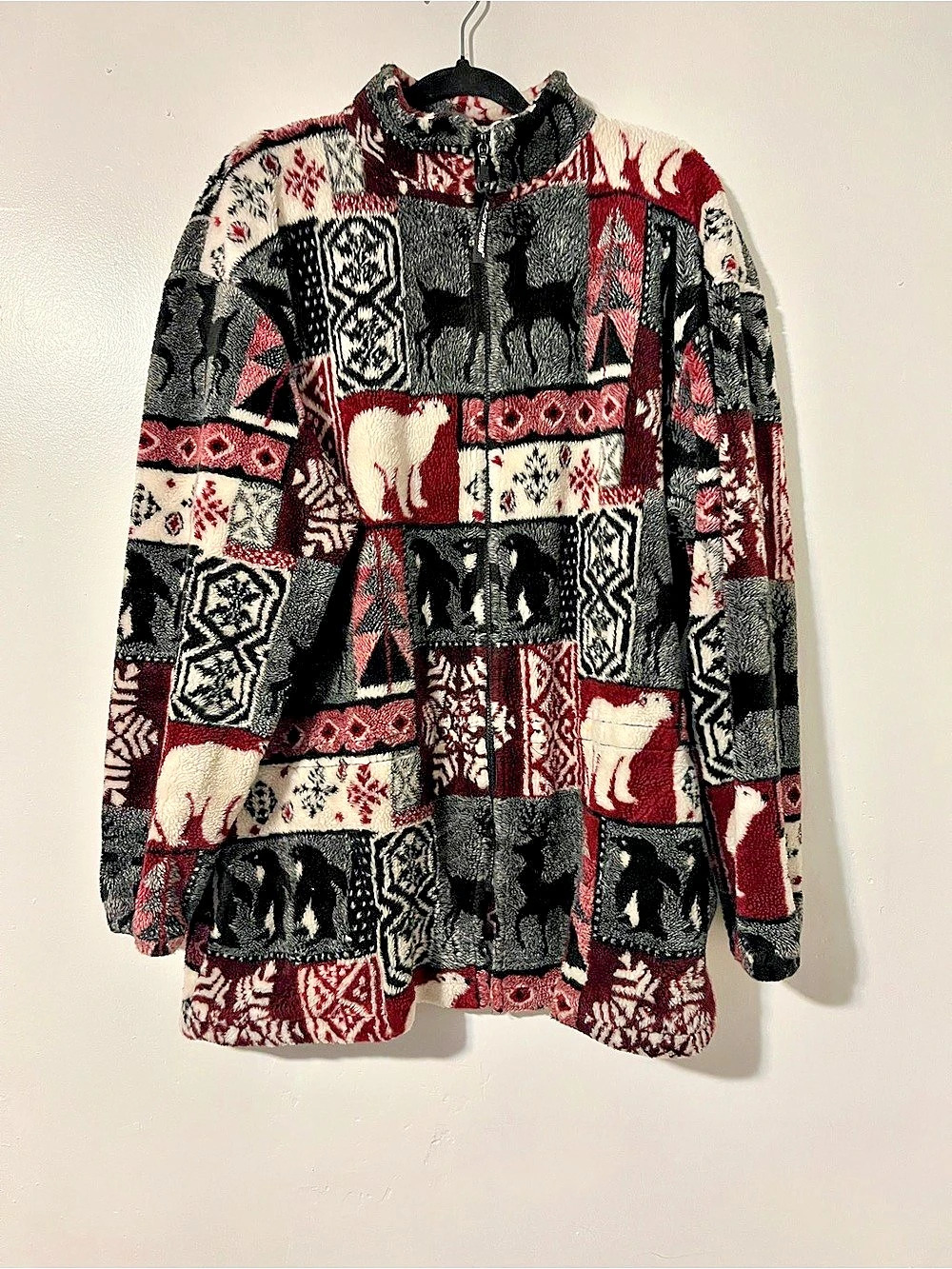 VTG Black Mountain Polar Bear & Wildlife Patchwork Fleece Jacket Black & Red XL